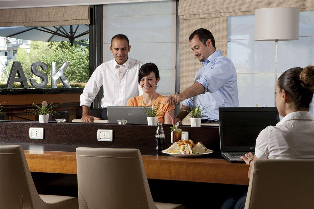 Courtyard By Marriott Rome Central Park Ngoại thất bức ảnh