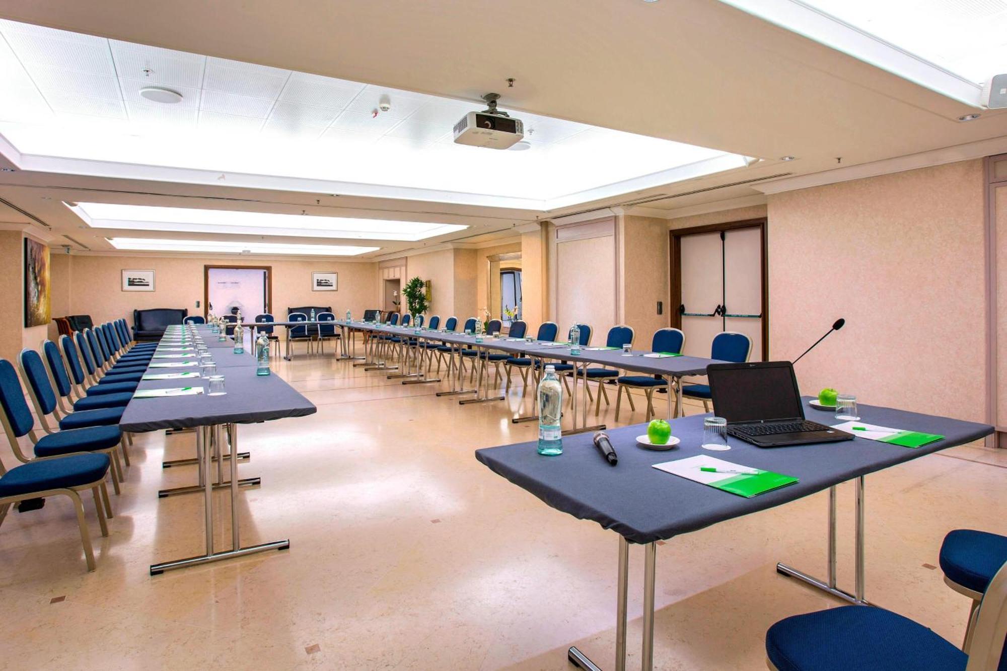 Courtyard By Marriott Rome Central Park Ngoại thất bức ảnh