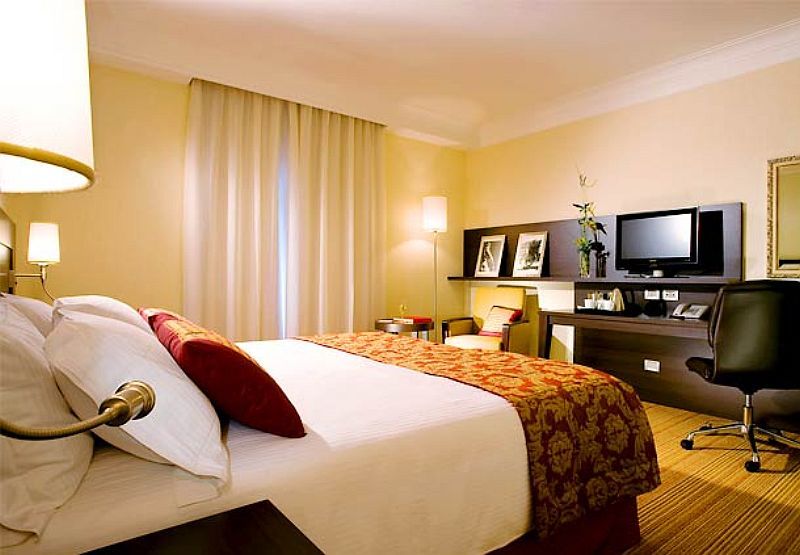 Courtyard By Marriott Rome Central Park Phòng bức ảnh